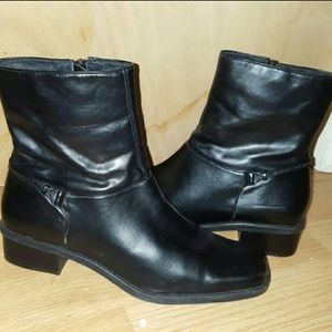Black leather booties size 10 m