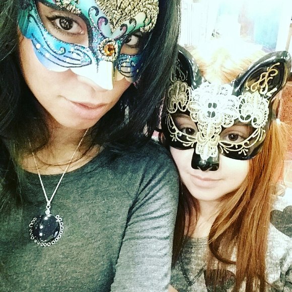 Meet your Posher, Vanessa