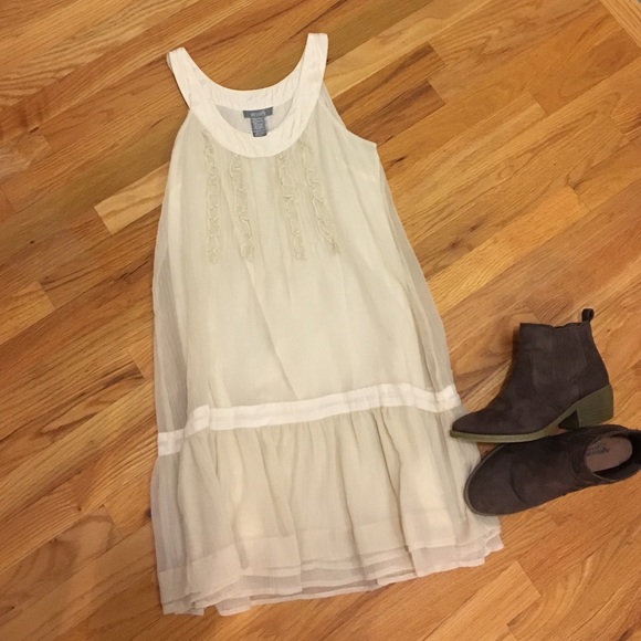 Beautiful cream dress - Picture 2 of 3