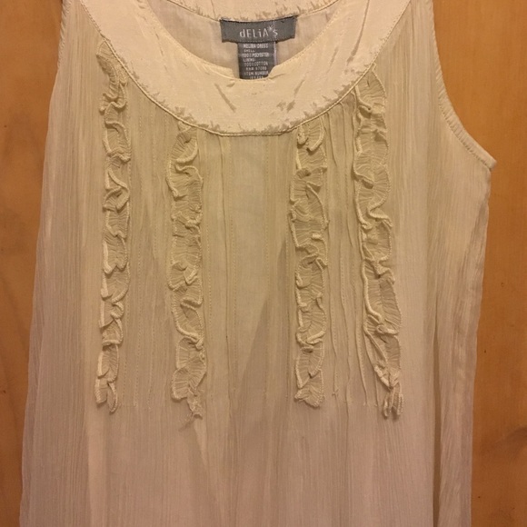 Beautiful cream dress - Picture 3 of 3