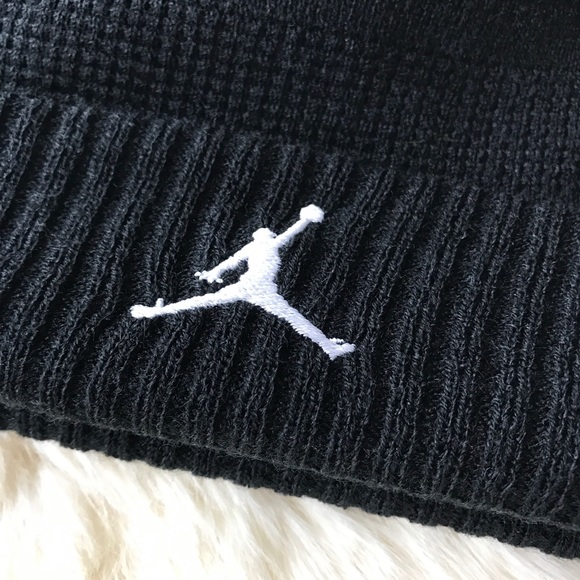 Nike Air Jordan Jumpman Knit Pom Beanie - Picture 2 of 4
