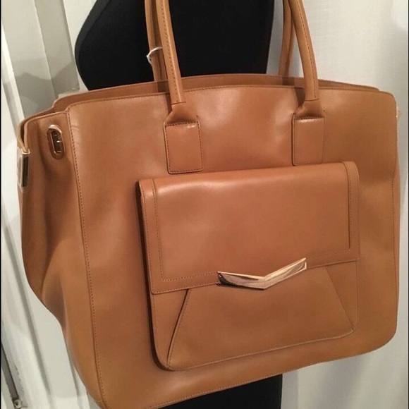 New- Times Arrow Handbag - Picture 2 of 3