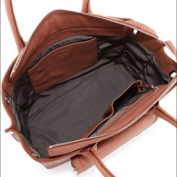 New- Times Arrow Handbag - Picture 3 of 3