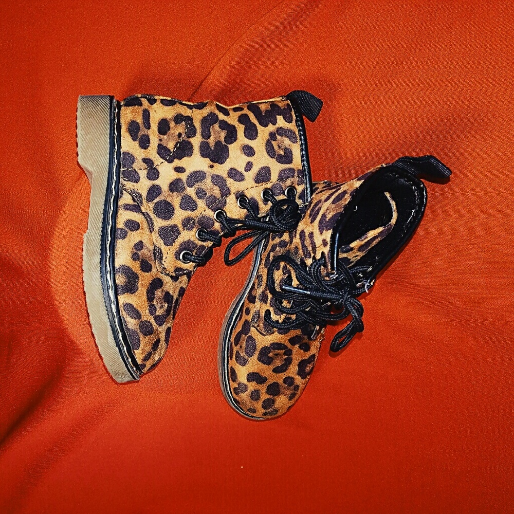 I LOVE YOKIDS COMBAT BOOTS **MUST GO**