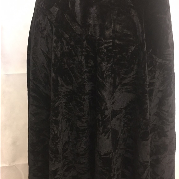 *LAST ONE* VELVET CRUSH HIGH LOW SKIRT - Picture 5 of 6