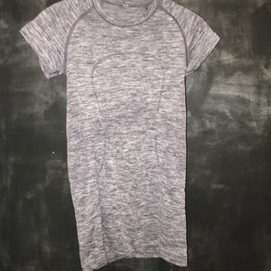 Lulu lemon short sleeve shirt