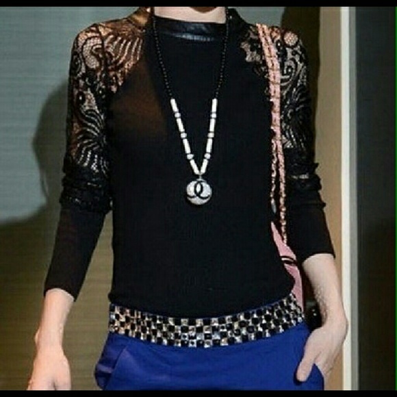 HOST PICK ☺✋❤Sexy Long Sleeve Shirt  - Picture 3 of 5