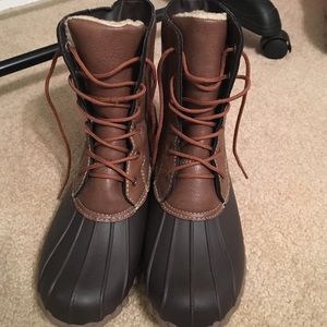 Duck boots
