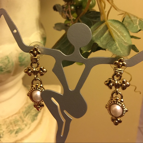 Vintage Park Lane Gold & Pearl Chandelier Earrings