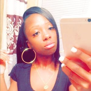 Meet your Posher, Sanya