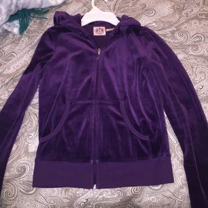 Sweat shirt