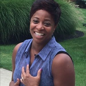 Meet your Posher, Joi