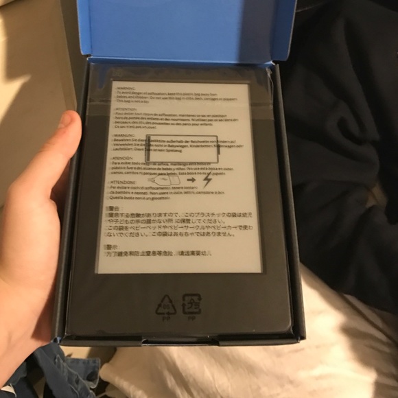 Kindle Fire - Picture 3 of 4