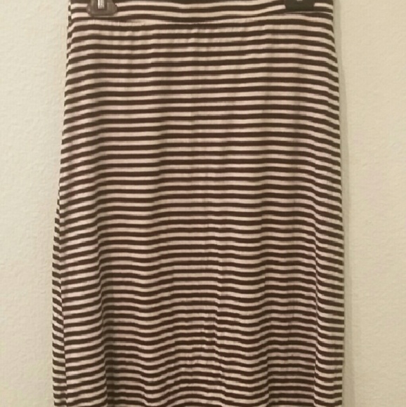 Stripped long skirt