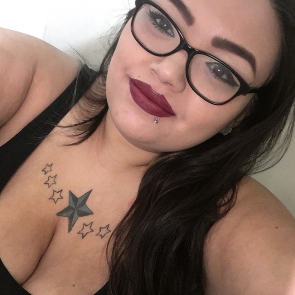 Meet your Posher, Kassandra