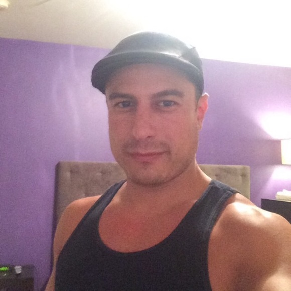 Meet your Posher, Andrew - Picture 1 of 1