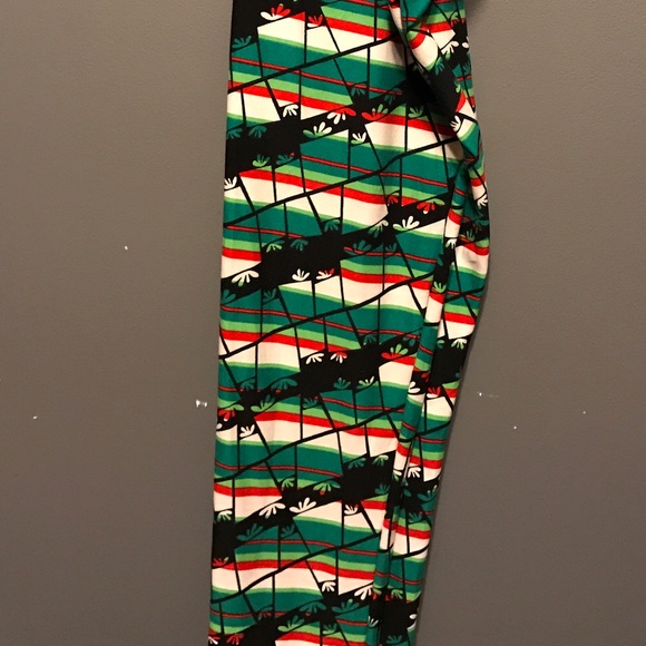 LuLaRoe TC Leggings,  Holiday or any day leggings