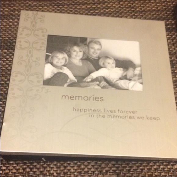 Memories book - Picture 1 of 1