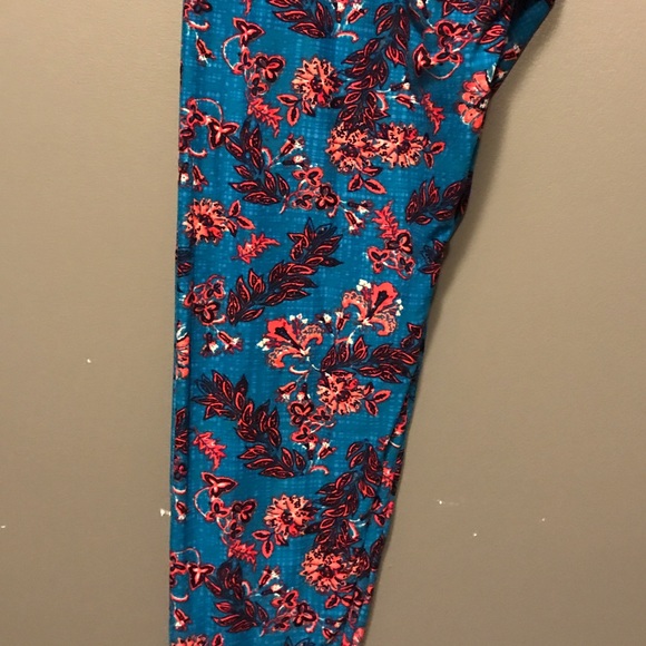 LuLaRoe TC Leggings, Blue with pink/coral floral
