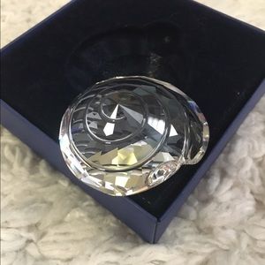 Swarovski crystal spiral top shell