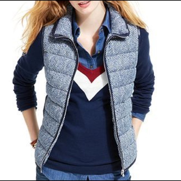 Tommy print vest!!