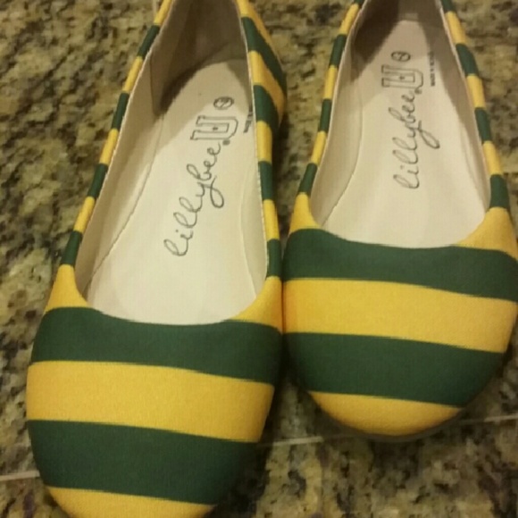 Lillybee U flats size 7