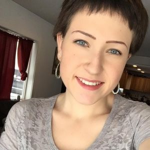 Meet your Posher, Cassie