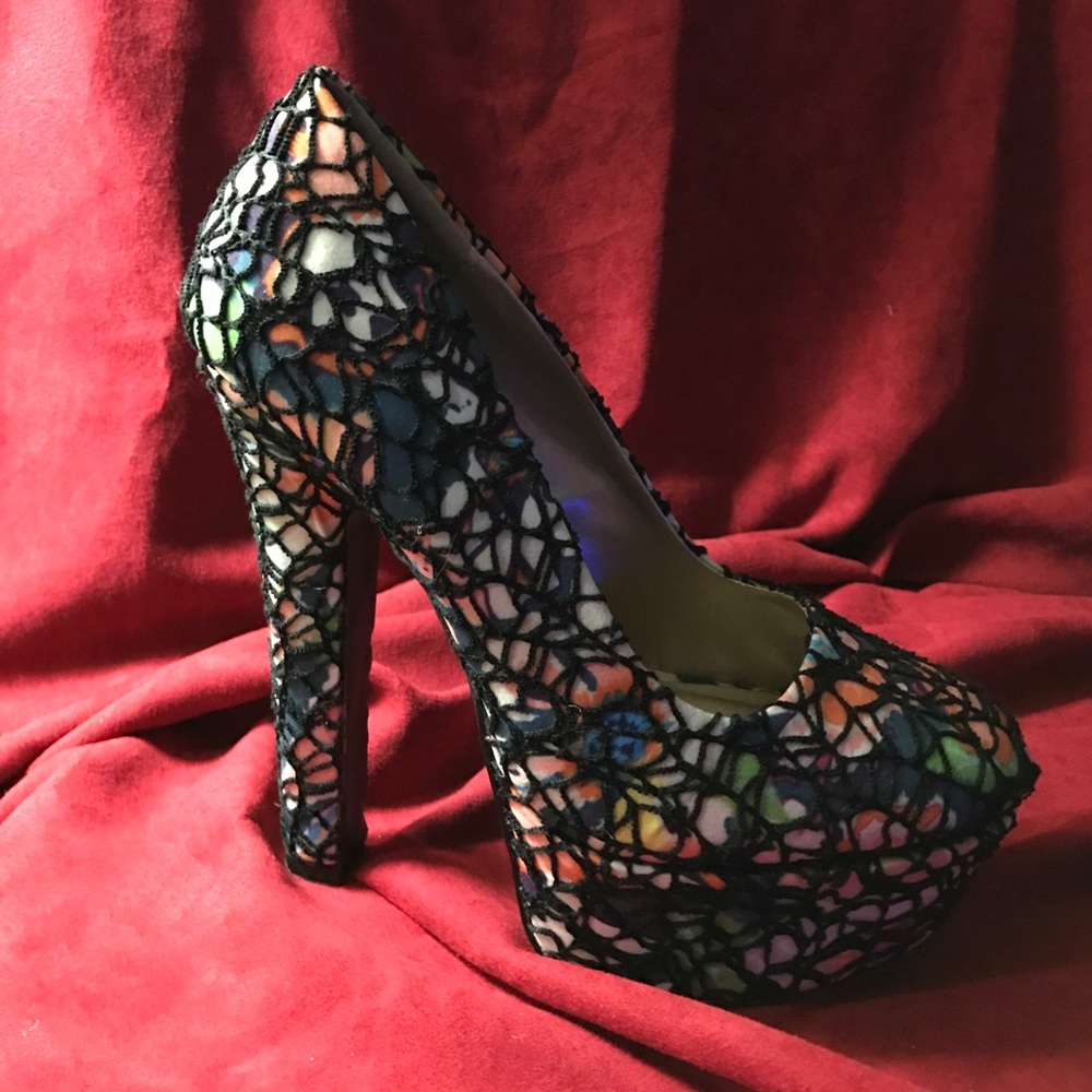 Shï canvas fishnet stilettos size 8