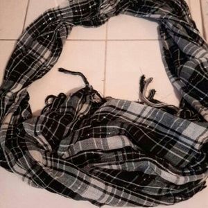 Black and white plaid scarf