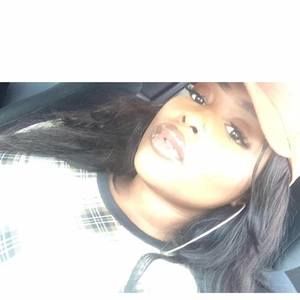 Meet your Posher, Yana