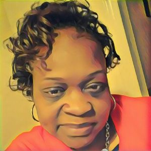 Meet your Posher, Yolande