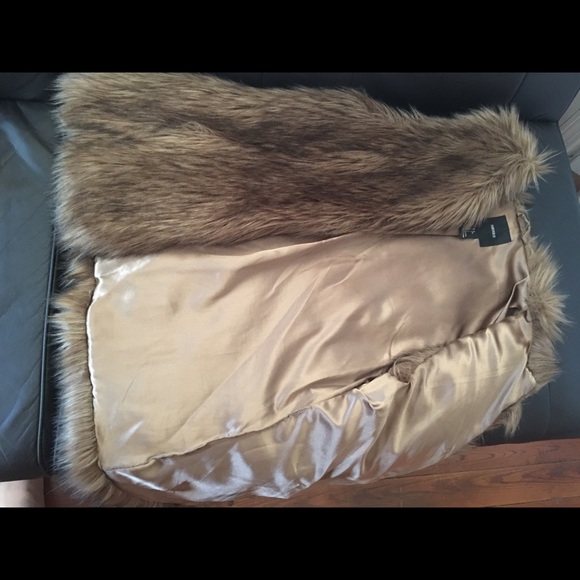 Fur vest - Picture 2 of 2