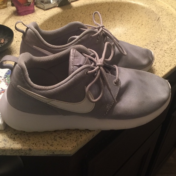 Nike roshes