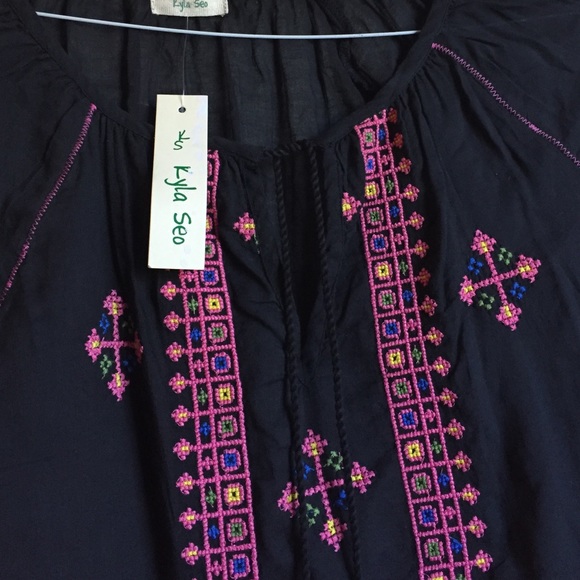 NWT Kyla Seo Embroidered Woven Blouse - Picture 2 of 4