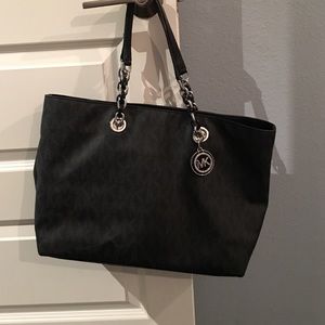 Michael Kors Tote