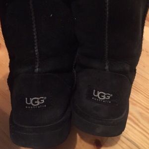 Classic Short Black Uggs - Used