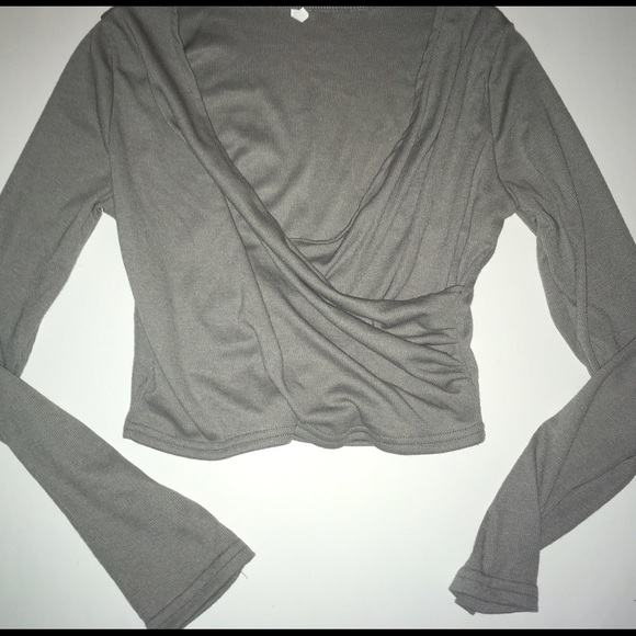 long sleeve crop top