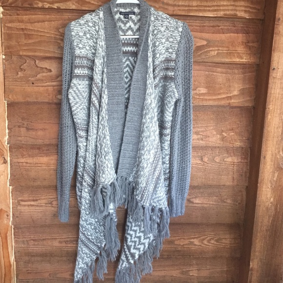American eagle cardigan sweater