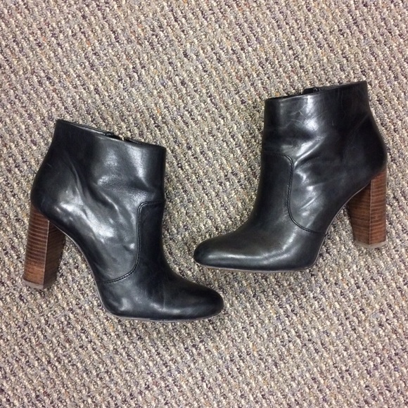 Ann Taylor Shoes - Ann Taylor Carly Black Leather Booties