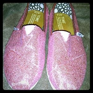 NWOT Toms Pink Glitter Shoes 7.5