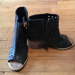 Tom's Majorca Peep Toe Bootie