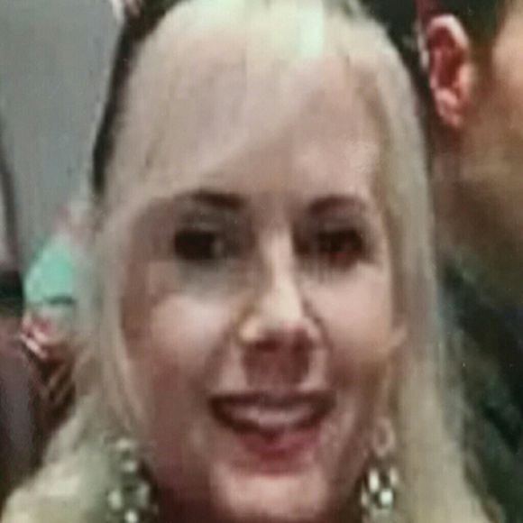 Meet your Posher, Michelle - Picture 1 of 1