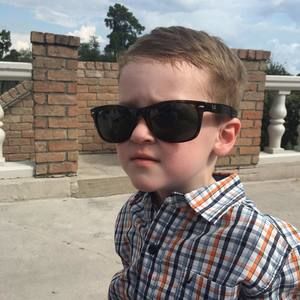 Meet your Posher, Desmond