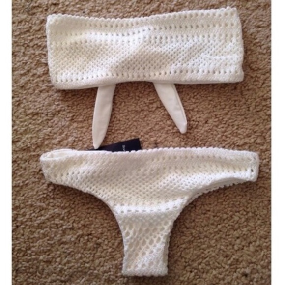 ⚡️PRICE DROP ⚡️Brandy Melville cream cheeky bikini