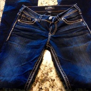 Silver "Suki" Jeans sz 28/35