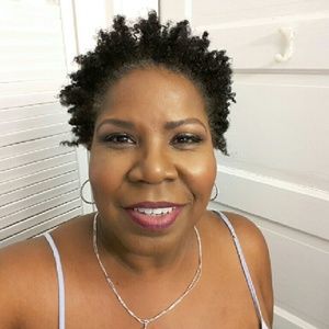 Meet your Posher, Janice