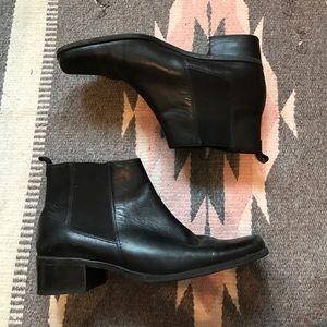 🚨No offers accepted🚨Vtg ankle boots