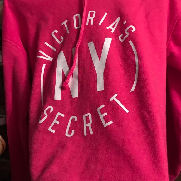 Victoria Secret - Picture 2 of 4