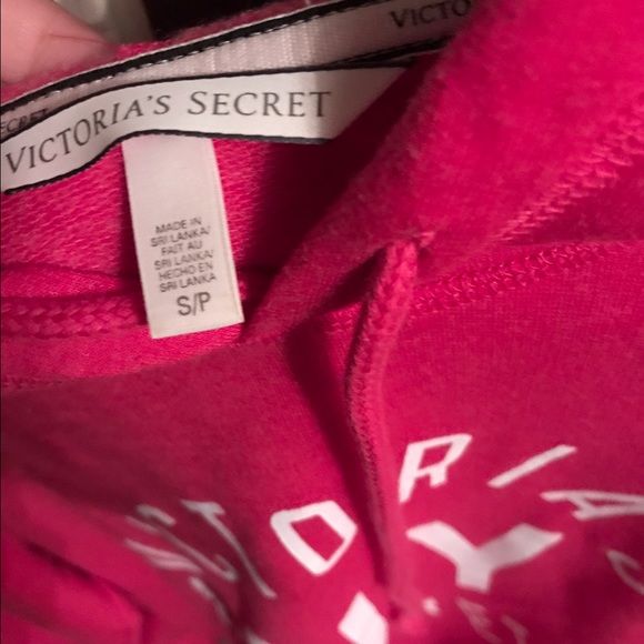 Victoria Secret - Picture 4 of 4
