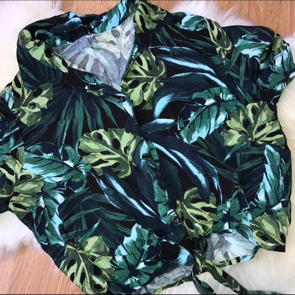 Cropped button-up